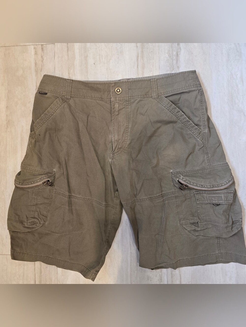 Kuhl Mens Shorts 35 Tan Vintage Patina Dye Hiking Workwear 10” Zip Pockets
